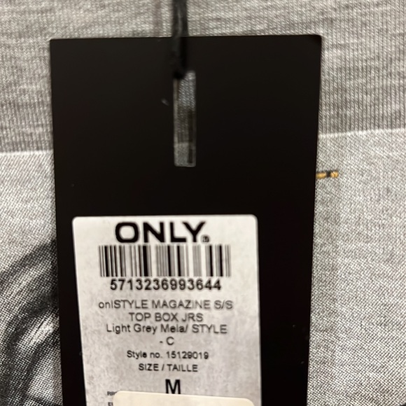 Beautiful Only One Vintage T-shirt model: “On Style Magazine” - Picture 8 of 9